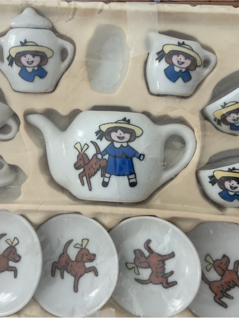 Vintage Madeline 12-Piece Tea-set. EUC - Picture 3 of 3